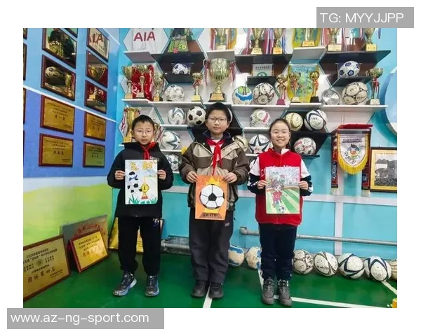 小学生足球套装助力孩子运动成长培养团队精神与竞技意识